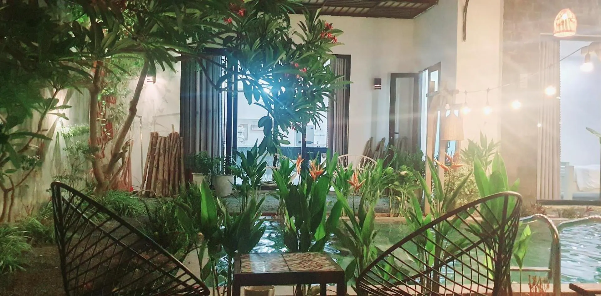 Villa 68 4Br Free Pick-Up Airport & Billiards Close To My Khe Beach Da Nang