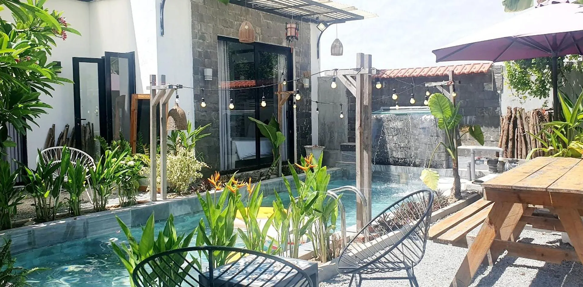 Villa 68 4Br Free Pick-Up Airport & Billiards Close To My Khe Beach Da Nang
