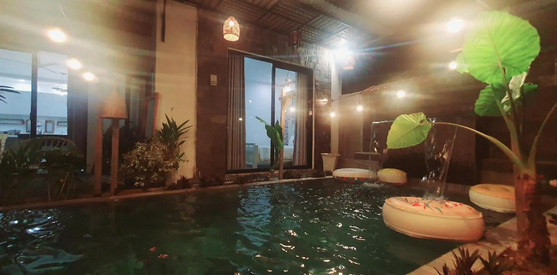 Villa 68 4Br Free Pick-Up Airport & Billiards Close To My Khe Beach Da Nang Vietnam